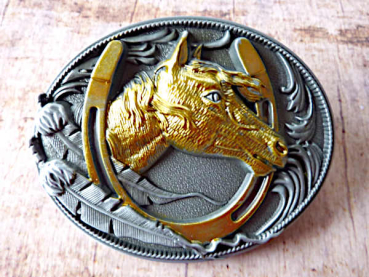 Buckle Gürtelschnalle Pferdekopf mit Hufeisen