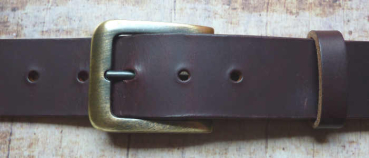 Gürtelschnalle messingfarben 40mm am Gürtel