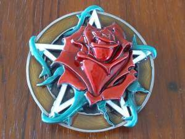 Buckle Gürtelschnalle Blumen  Rose auf Pentagram
