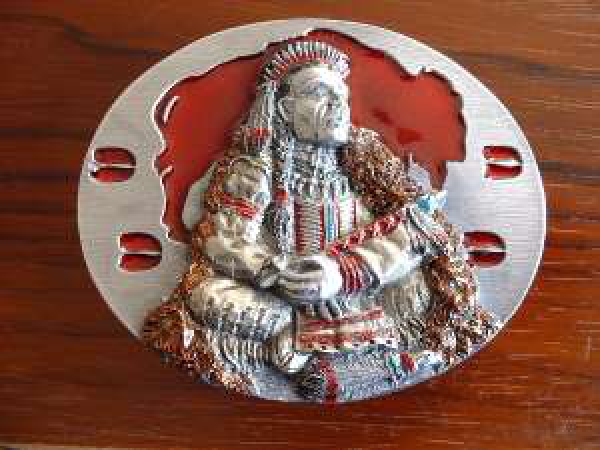 Buckle sitzender Indianer