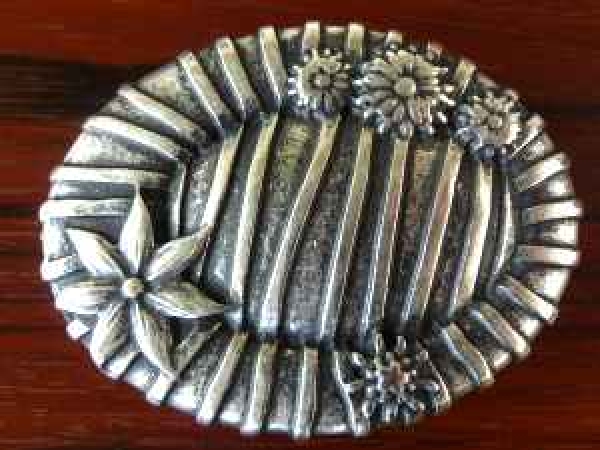 Buckle Gürtelschnalle mit Blüten