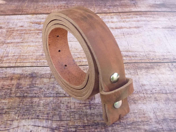 Ledergürtel ohne Schnalle  Büffelleder Wechselgürtel rotbraun 33 mm - aufgerollt