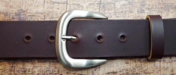 Gürtelschnalle silberfarben 40mm am Gürtel