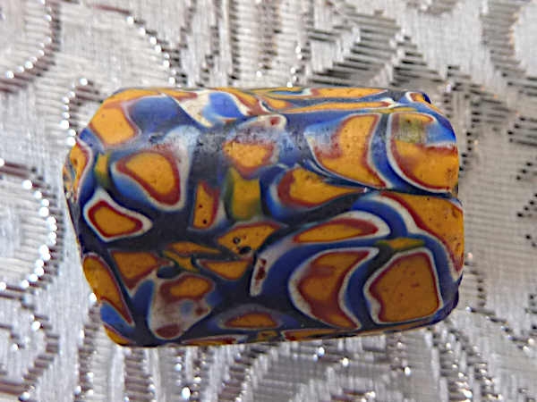 Antike Guelmim Goulimine Perle orange blau 64